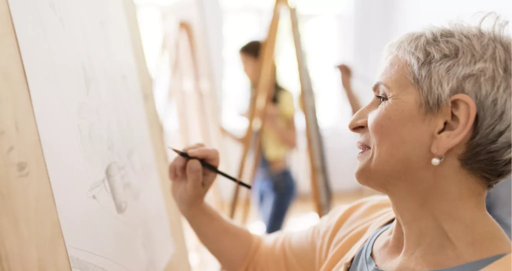 Activities for retirees can develop creative skills such as drawing.